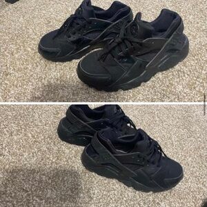 Nike Huaraches like new Youth 6 or women’s size 7